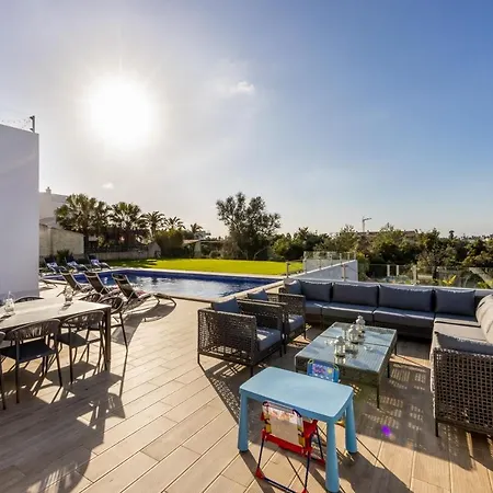 Villa Benisamar Beautiful And Elegant 5 Bedroom Carveoira Short Walk To Carvoeiro Centre & Beach *