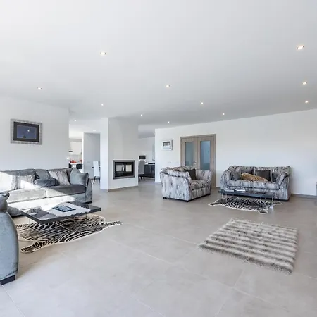 Villa Benisamar Beautiful And Elegant 5 Bedroom Carveoira Short Walk To Carvoeiro Centre & Beach *