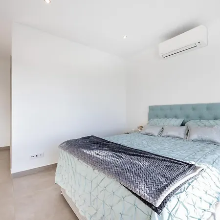 Villa Benisamar Beautiful And Elegant 5 Bedroom Carveoira Short Walk To Carvoeiro Centre & Beach