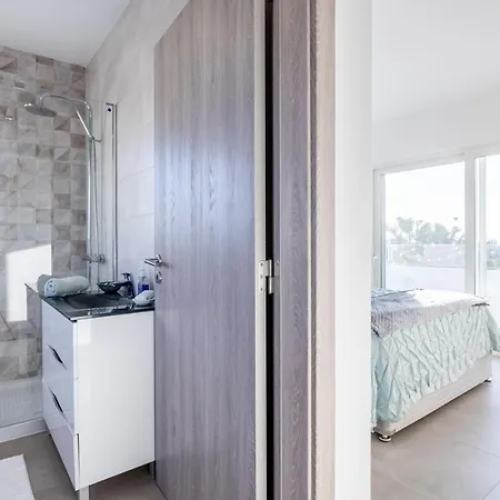 Benisamar Beautiful And Elegant 5 Bedroom Carveoira Short Walk To Carvoeiro Centre & Beach Villa Carvoeiro (Lagoa)
