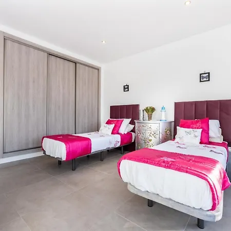 Villa Villa Benisamar Beautiful And Elegant 5 Bedroom - Short Walk Carvoeiro