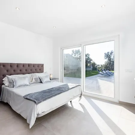 Benisamar Beautiful And Elegant 5 Bedroom Carveoira Short Walk To Carvoeiro Centre & Beach * Carvoeiro (Lagoa)