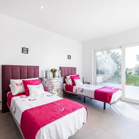 Villa Benisamar Beautiful And Elegant 5 Bedroom Carveoira Short Walk To Carvoeiro Centre & Beach *