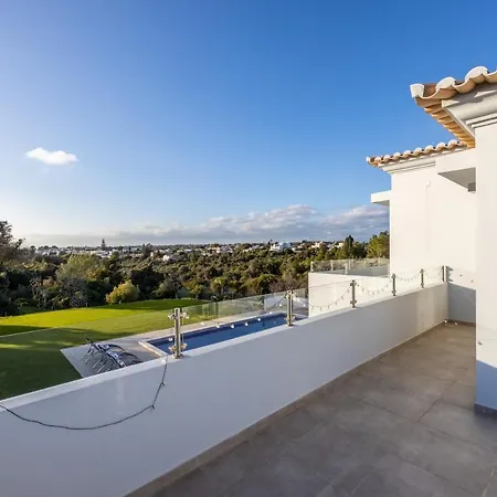 Villa Benisamar Beautiful And Elegant 5 Bedroom - Short Walk Carvoeiro *