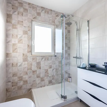 빌라 Benisamar Beautiful And Elegant 5 Bedroom Carveoira Short Walk To Carvoeiro Centre & Beach *